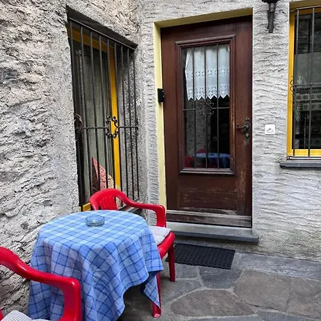 Appartement Charmantes Rustico An Guter Lage *