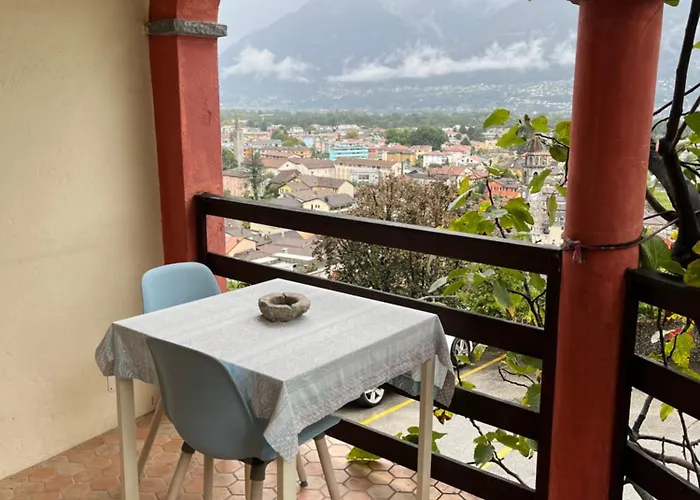 Charmantes Rustico An Guter Lage アスコナ